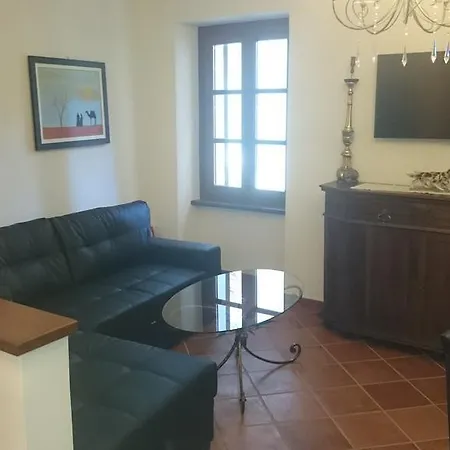 Casa Adriana Nyaraló *